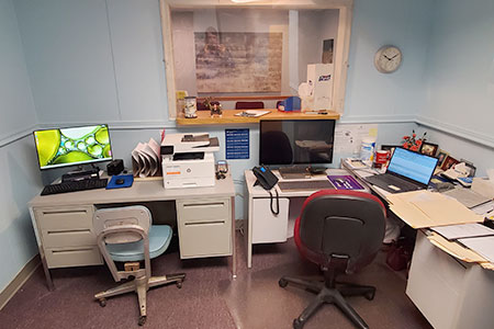 Front desk and administrative area at the King of Prussia office
